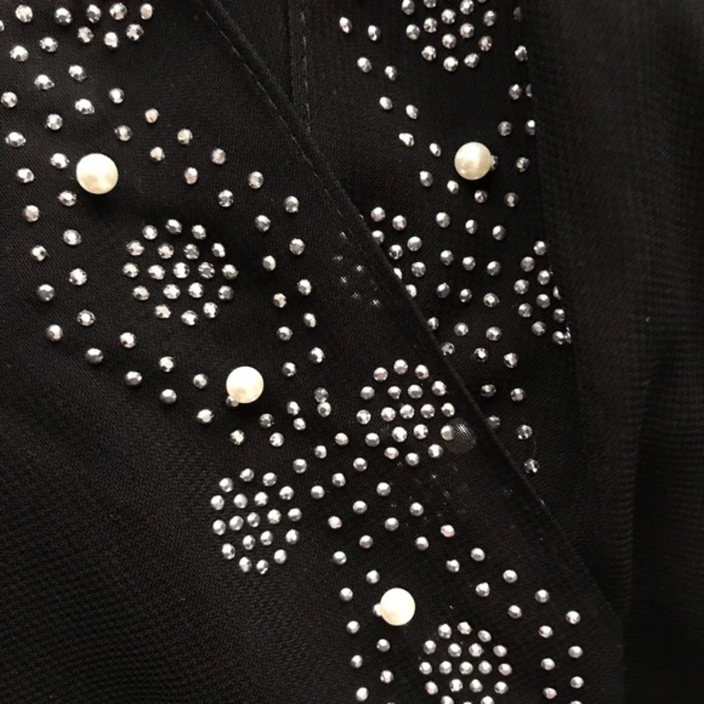 🐼💎 pearls, diamond studs.